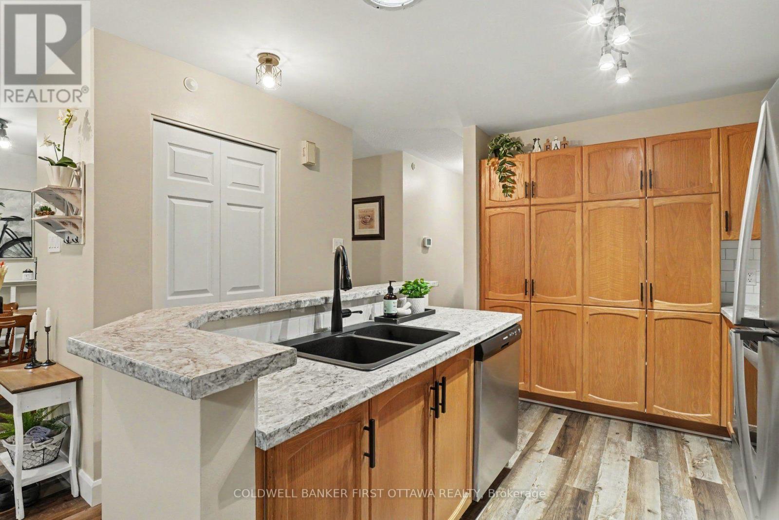 6 Bathurst Road Property Photo 9