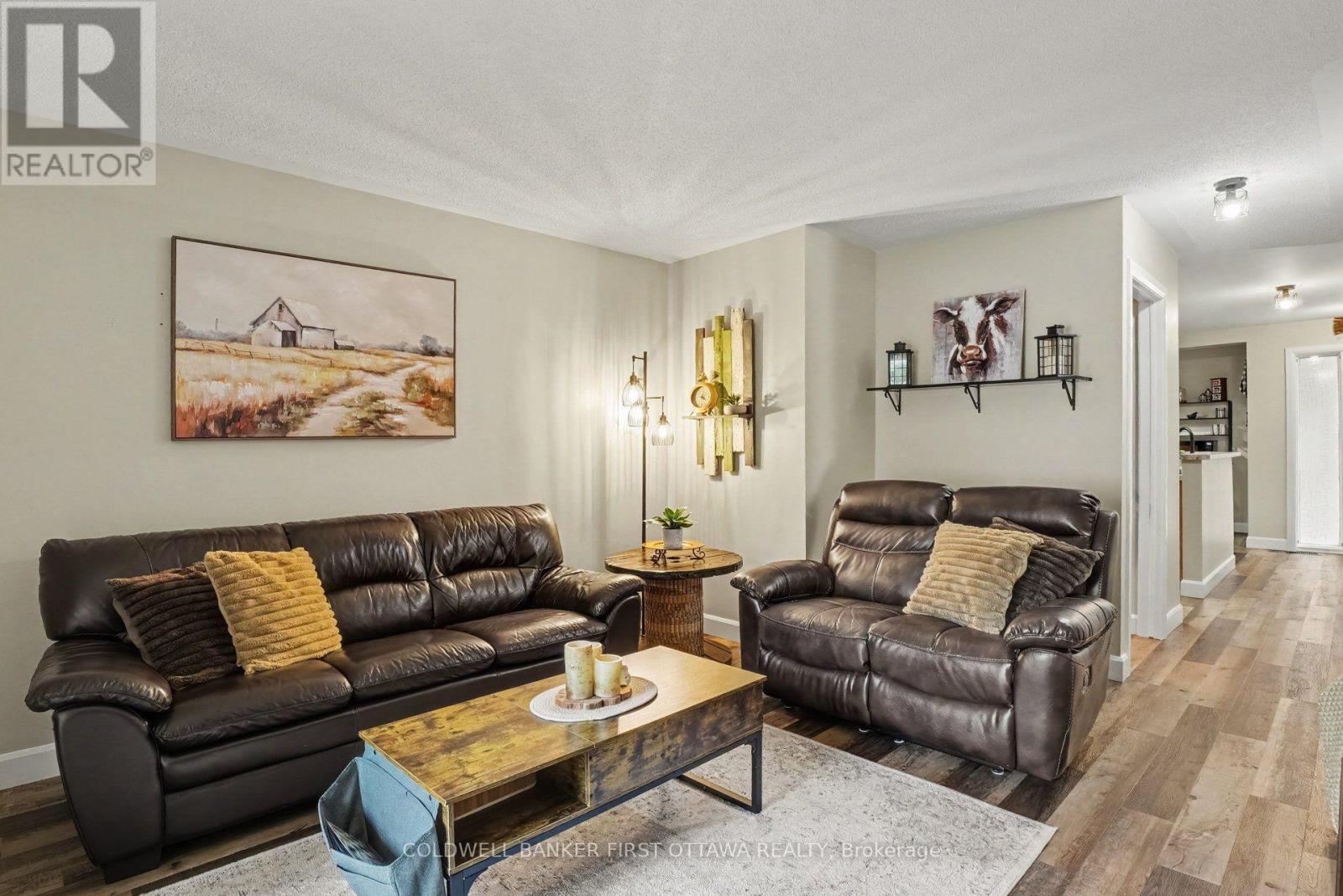 6 Bathurst Road Property Photo 14