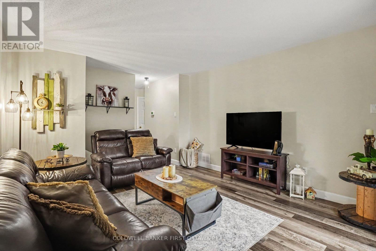 6 Bathurst Road Property Photo 15