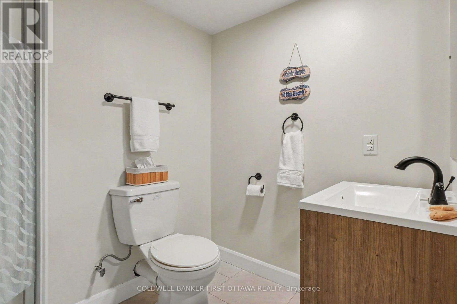 6 Bathurst Road Property Photo 30