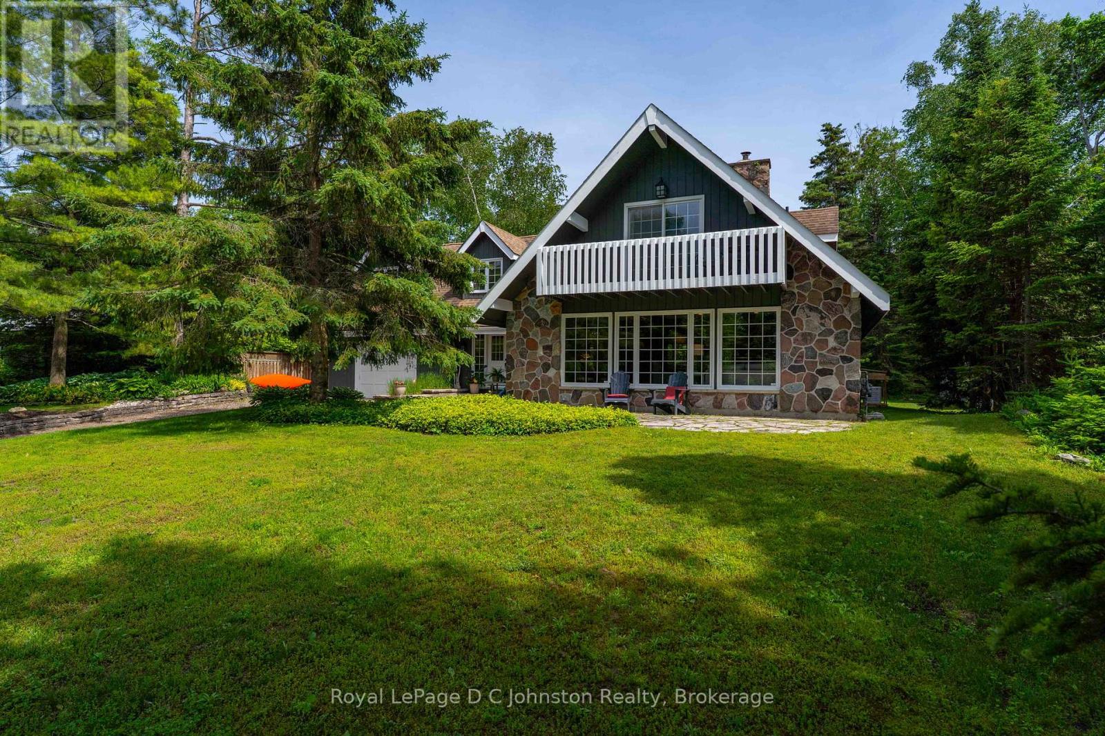 471 ECKFORD AVENUE Property Photo 1