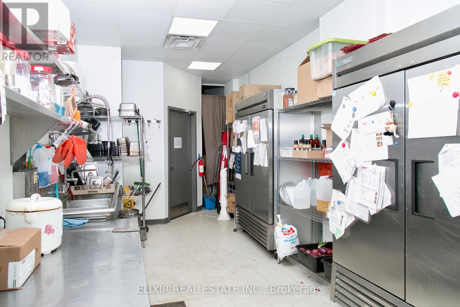 337 Ouellette Avenue Property Photo 17
