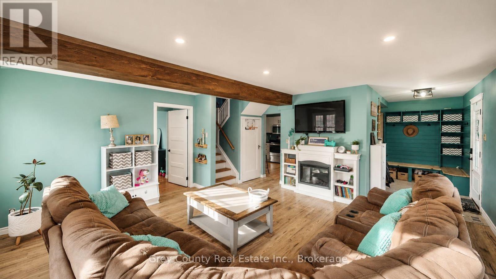 120 Mark Street W Property Photo 23
