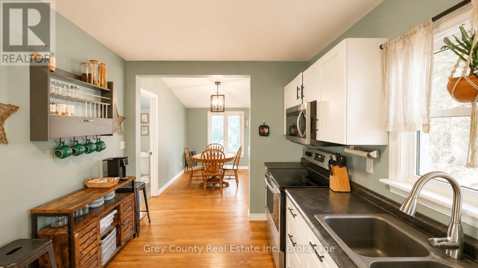 120 Mark Street W Property Photo 26