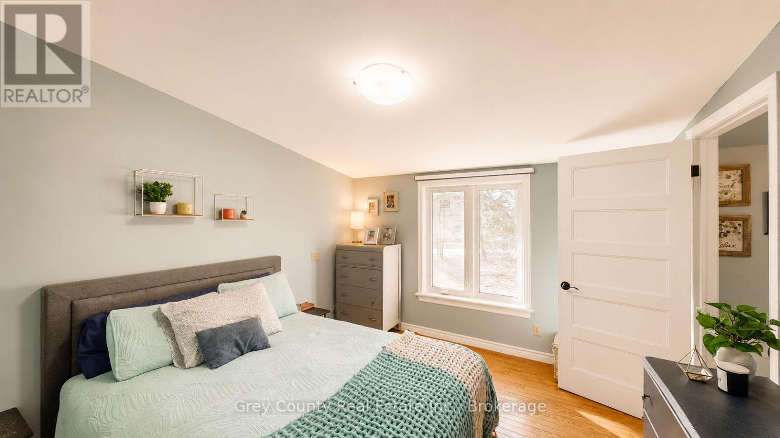 120 Mark Street W Property Photo 36