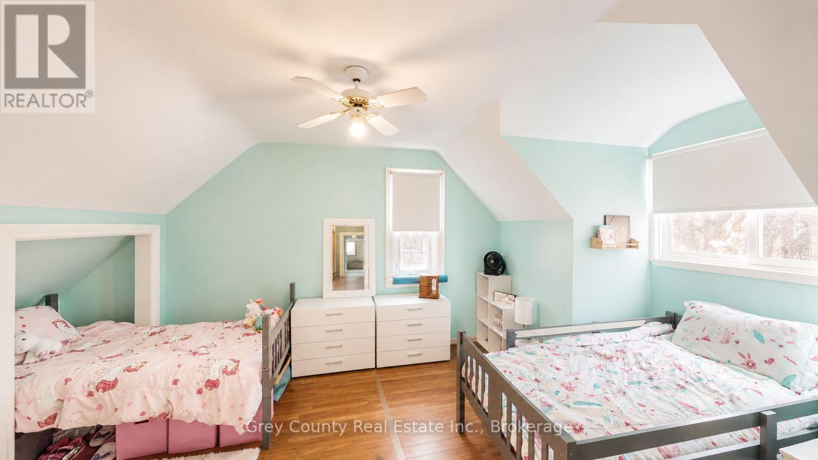 120 Mark Street W Property Photo 38