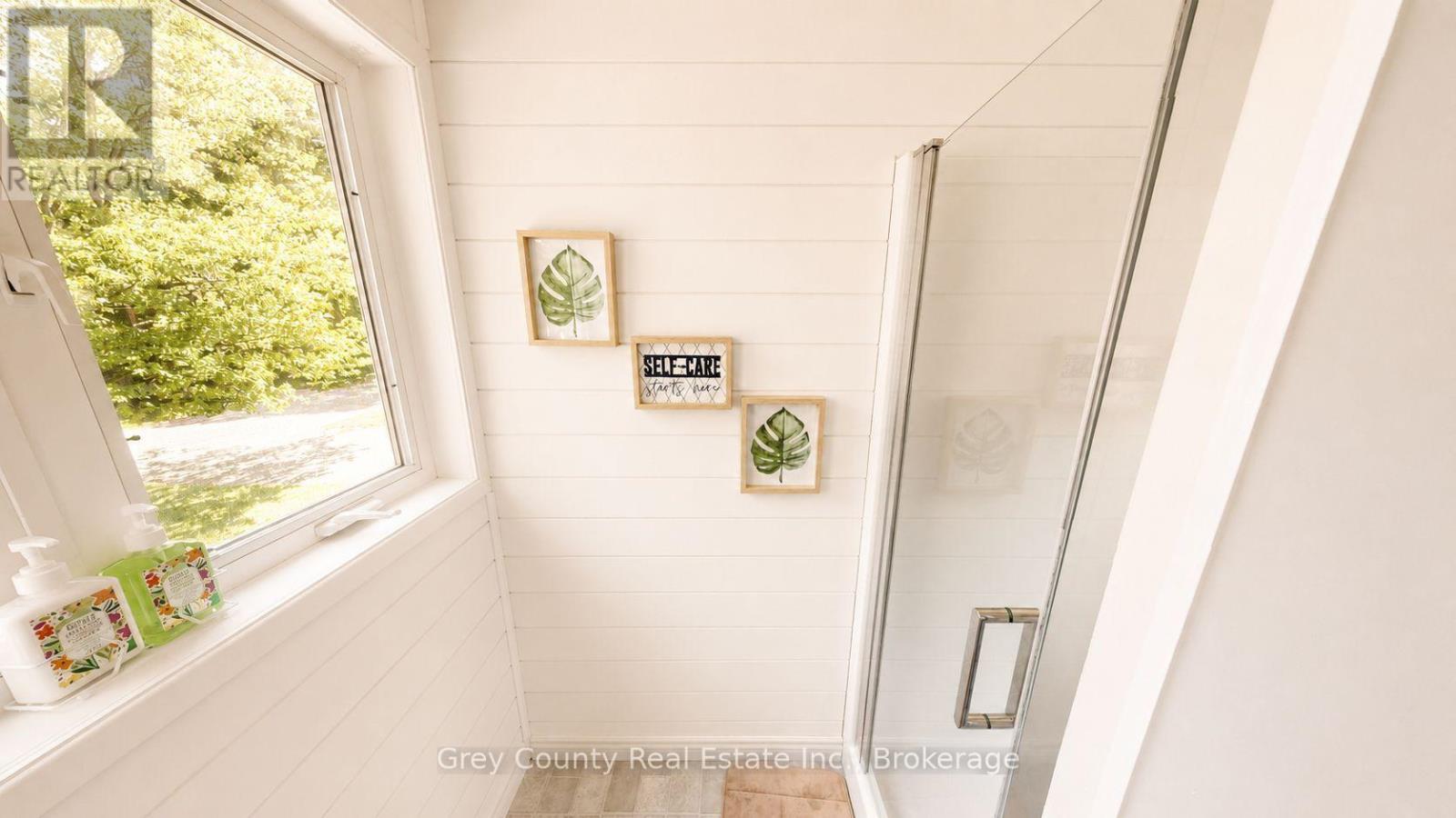 120 Mark Street W Property Photo 41