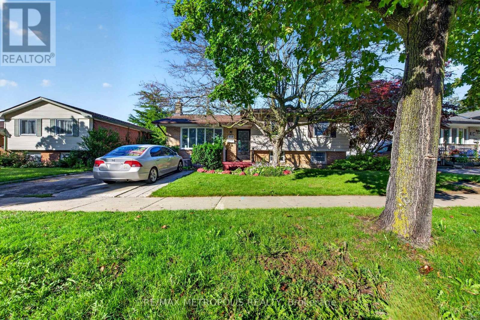 338 Millbank Drive Property Photo 3