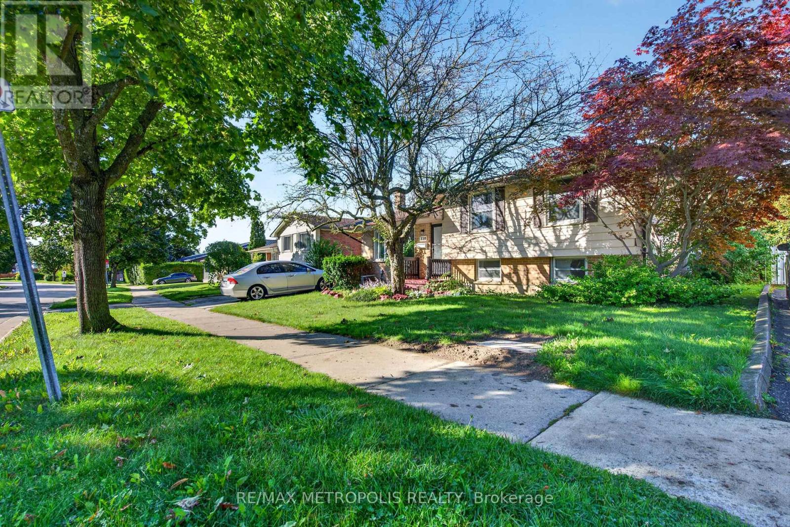 338 Millbank Drive Property Photo 6
