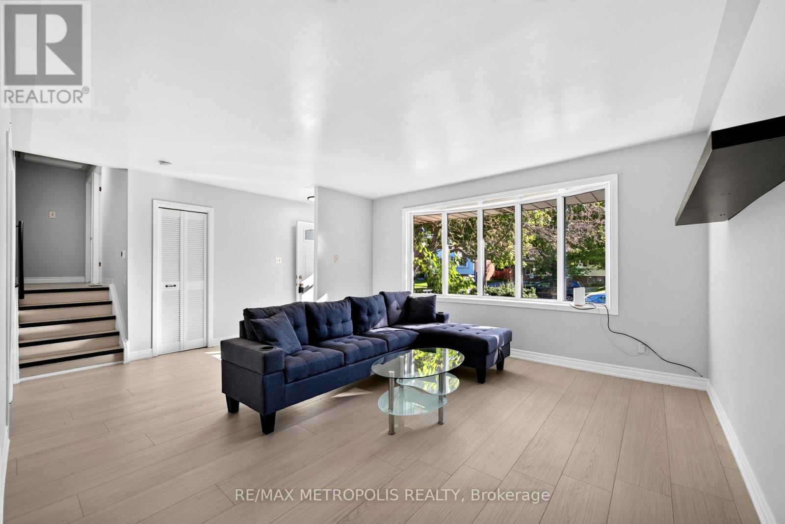 338 Millbank Drive Property Photo 11