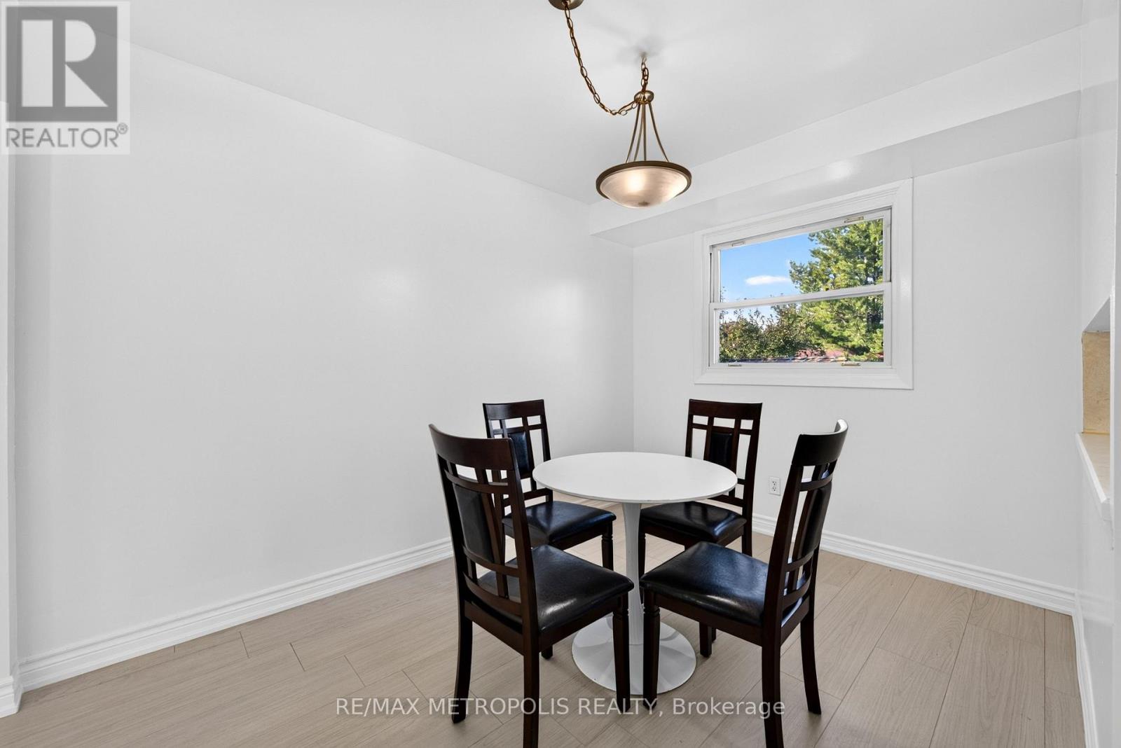 338 Millbank Drive Property Photo 14