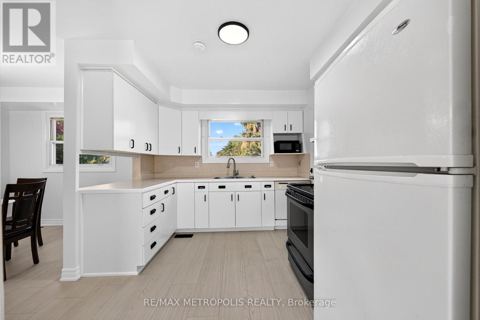 338 Millbank Drive Property Photo 19