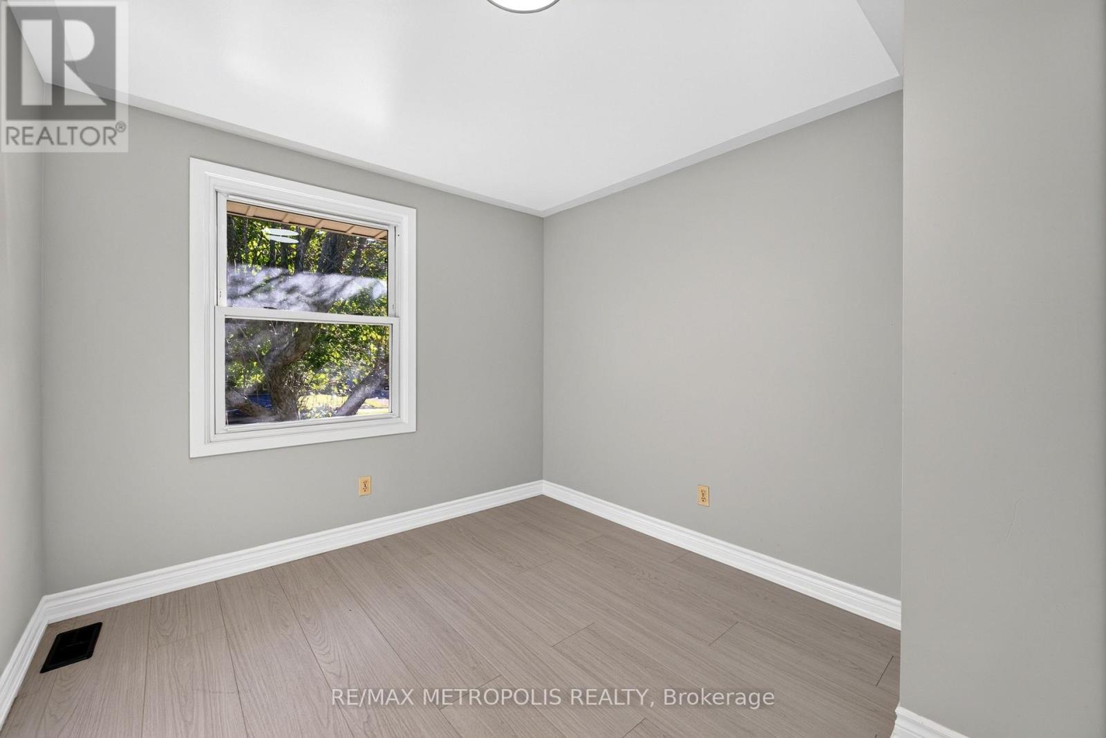 338 Millbank Drive Property Photo 28