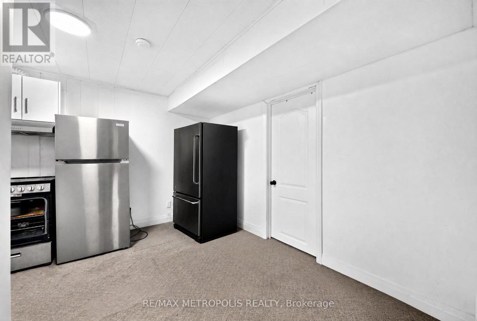 338 Millbank Drive Property Photo 35