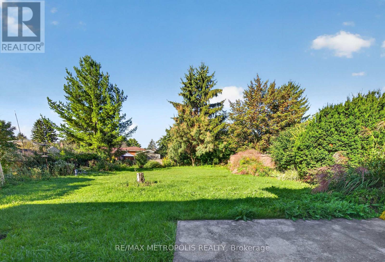 338 Millbank Drive Property Photo 38