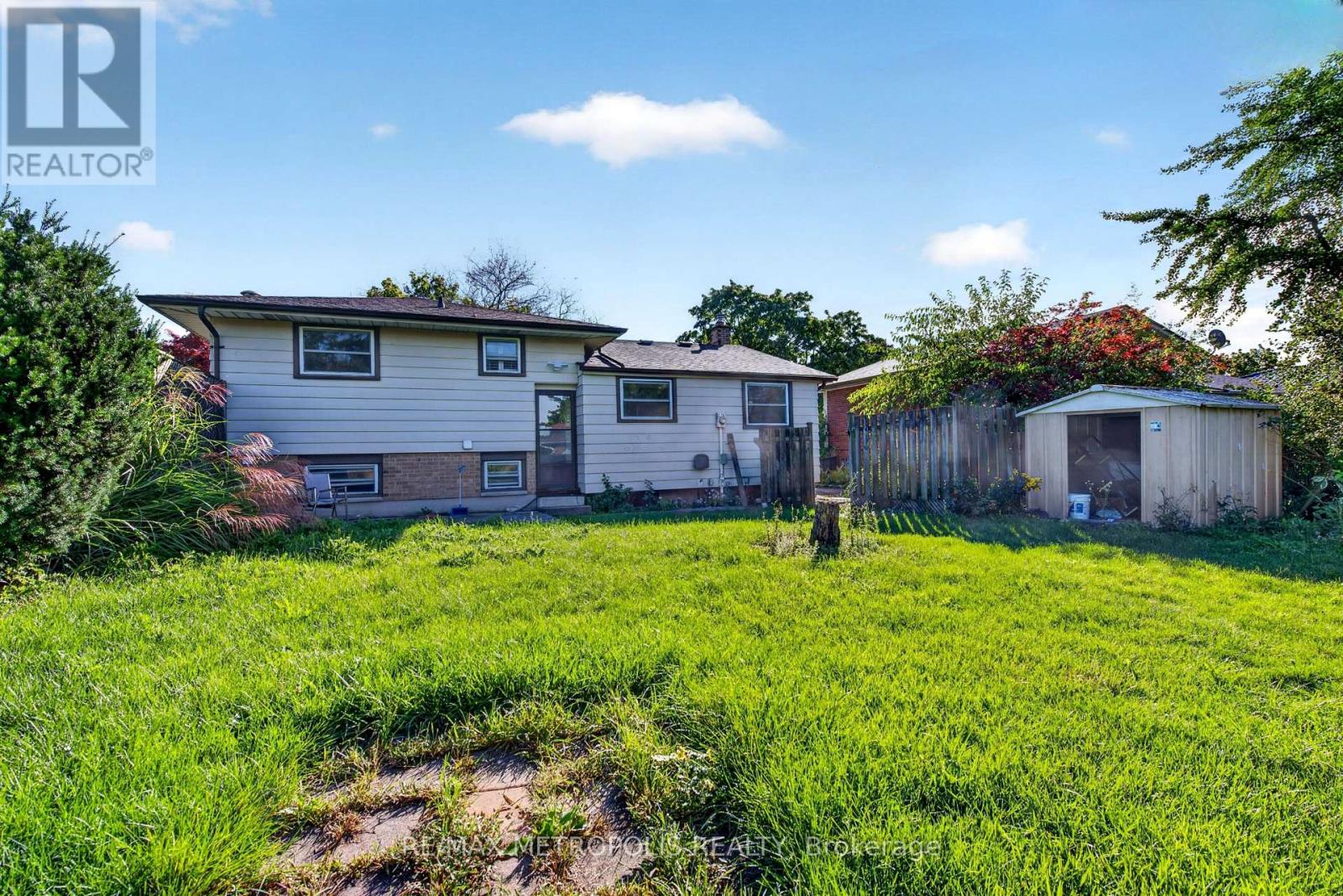 338 Millbank Drive Property Photo 40