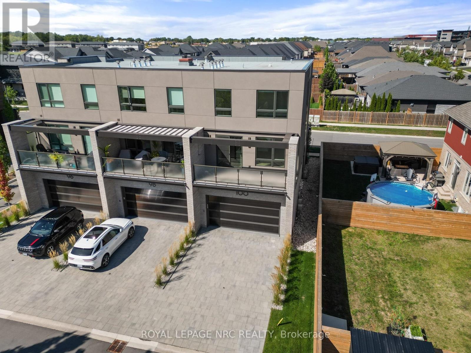 100 Moody Street Property Photo 2