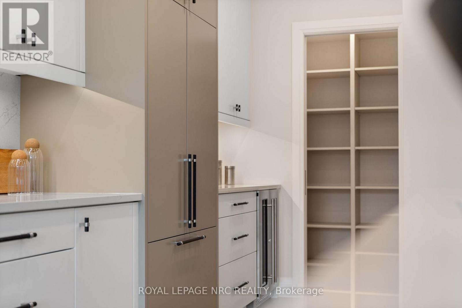 100 Moody Street Property Photo 14