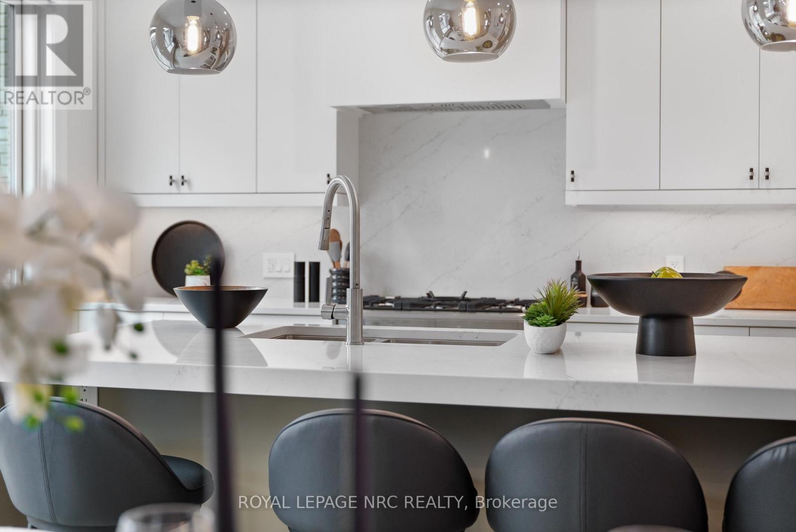 100 Moody Street Property Photo 19
