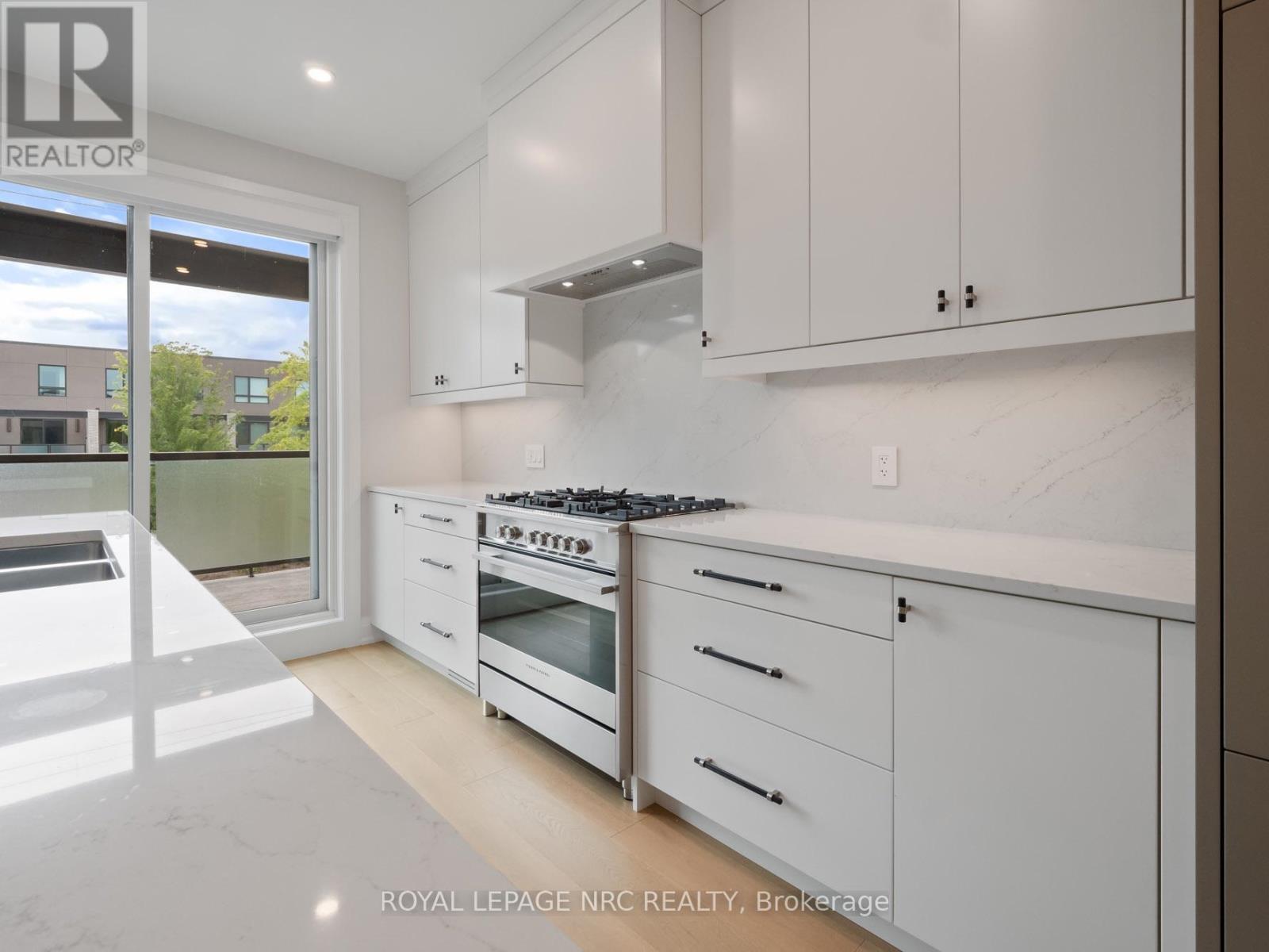 100 Moody Street Property Photo 23