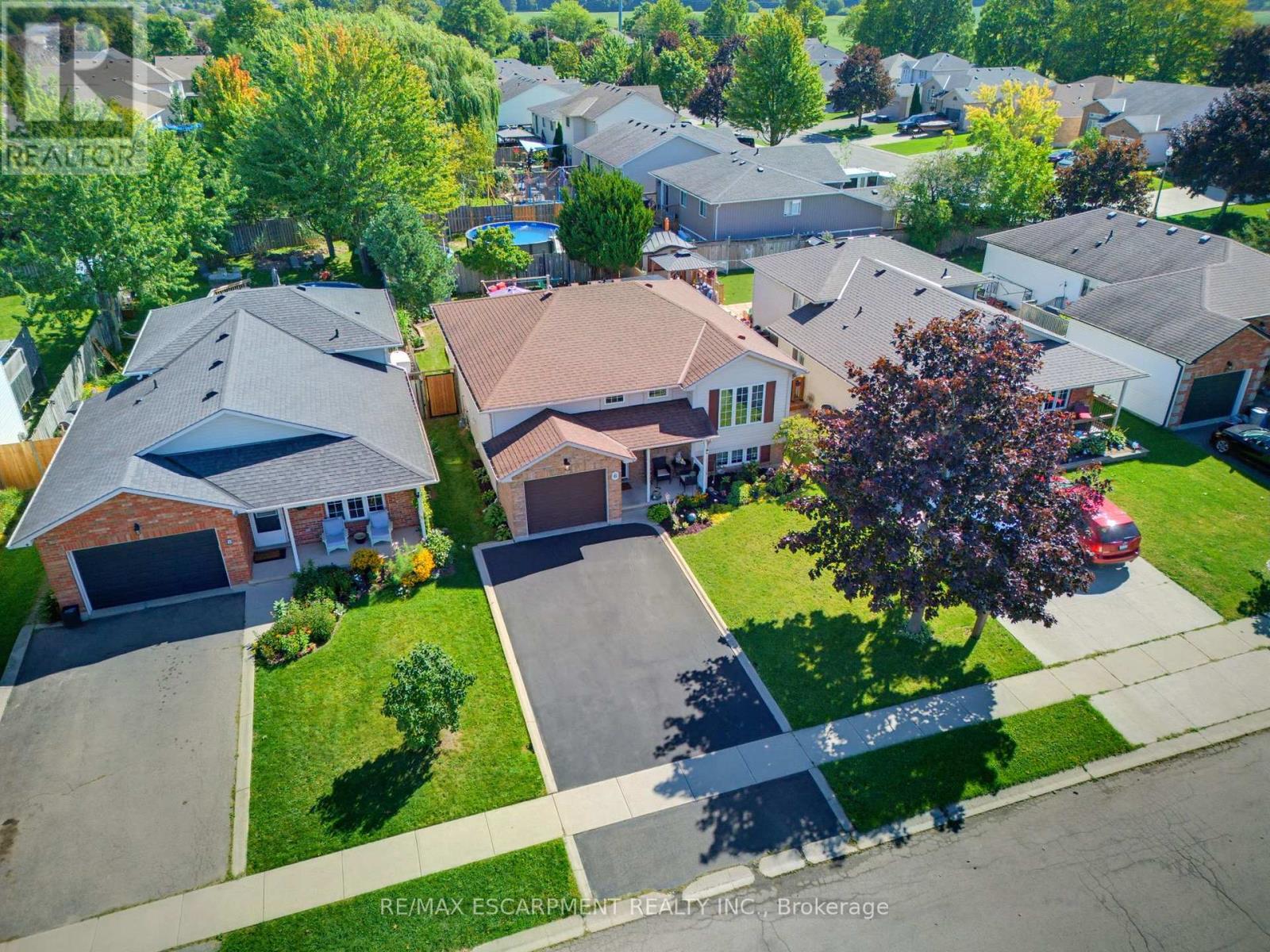 6 Stuart Street Property Photo 1