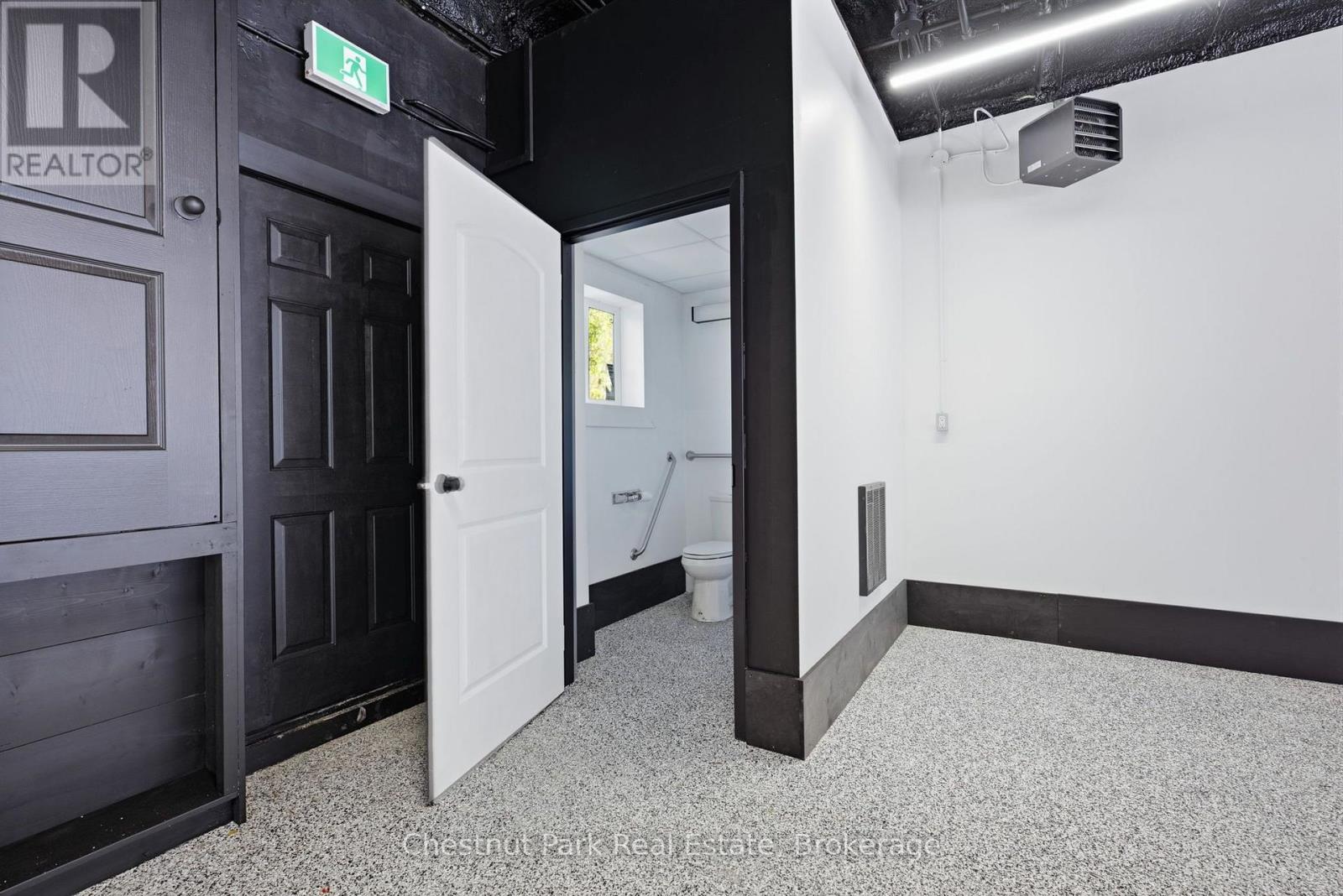 318 Ontario Street Property Photo 13