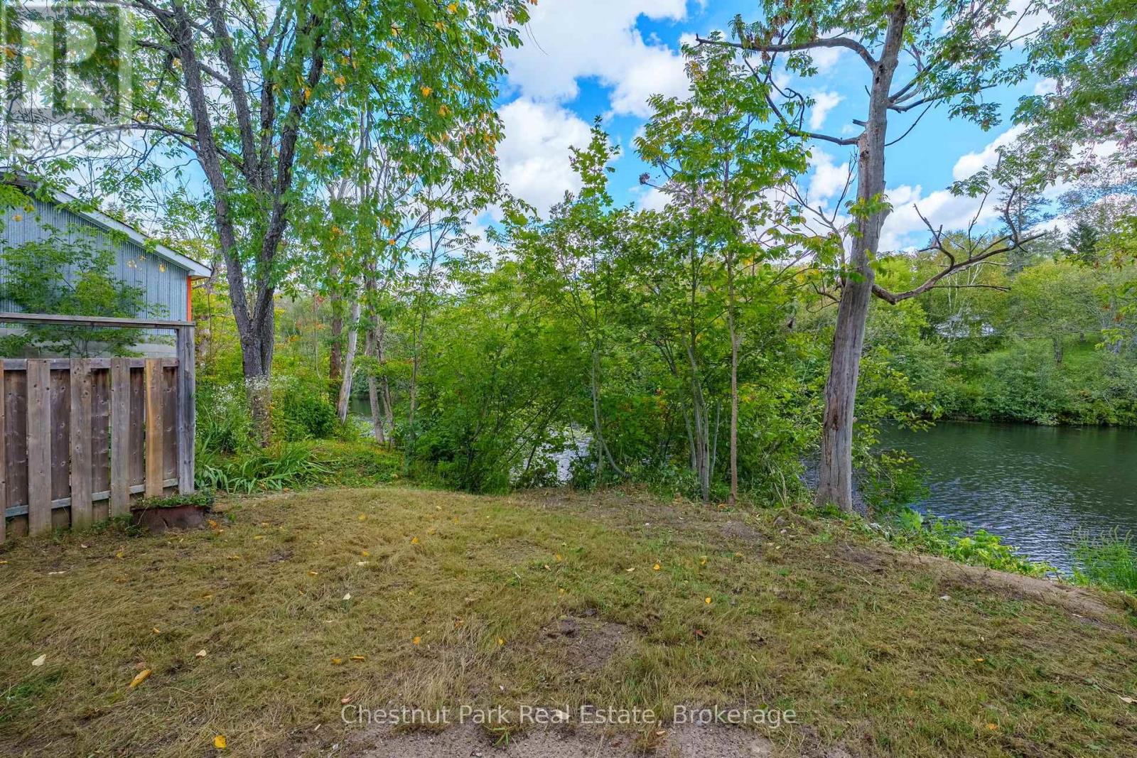 318 Ontario Street Property Photo 17
