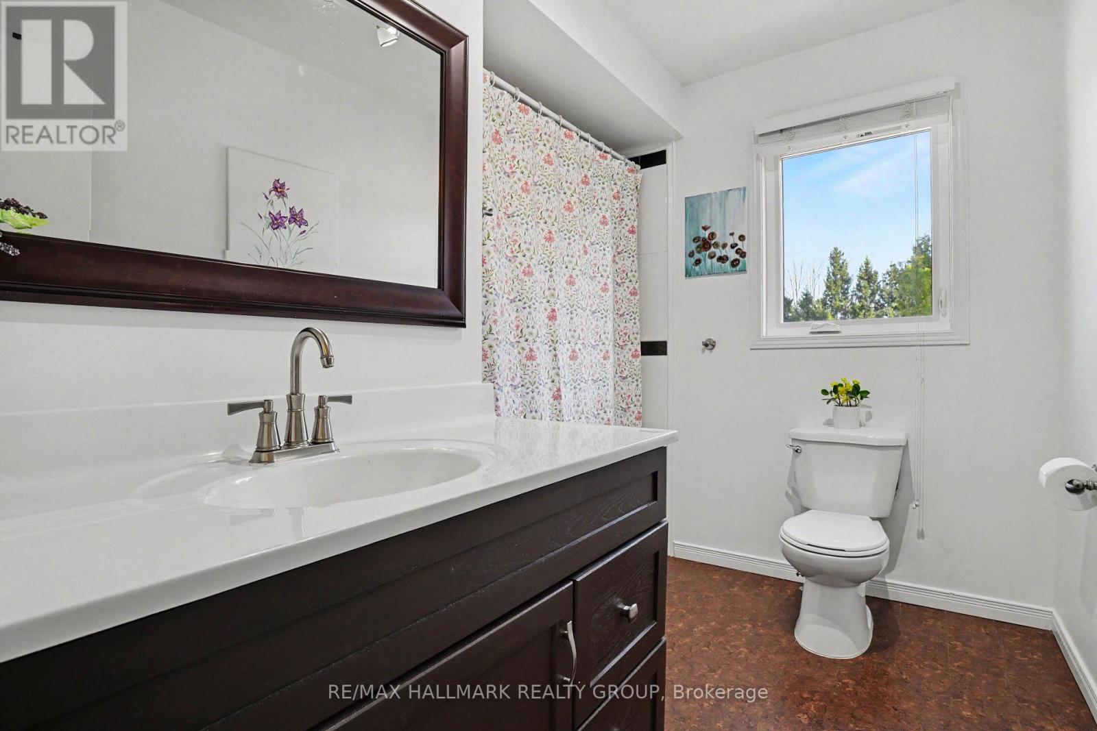 24 Garden Avenue Property Photo 16