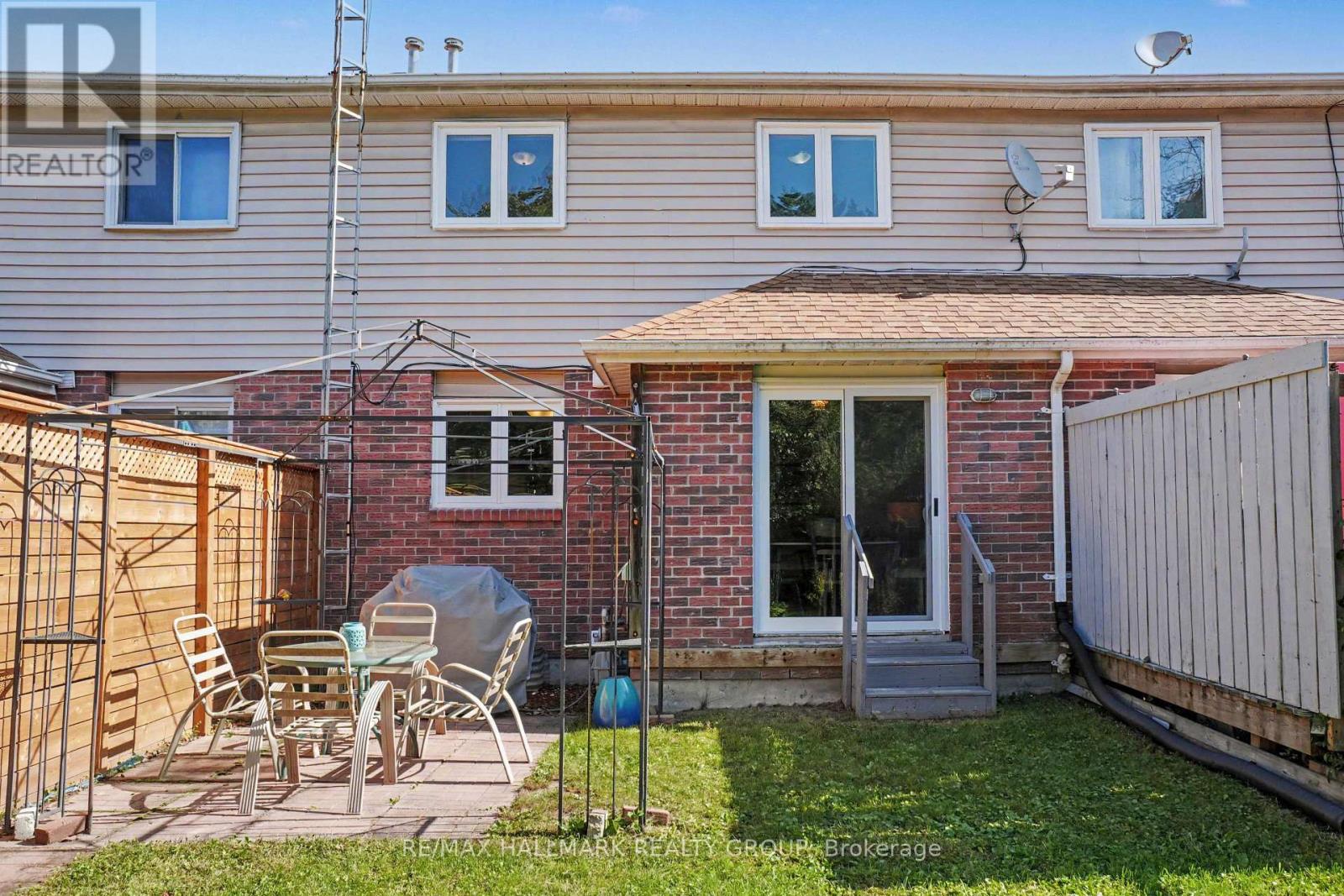 24 Garden Avenue Property Photo 25