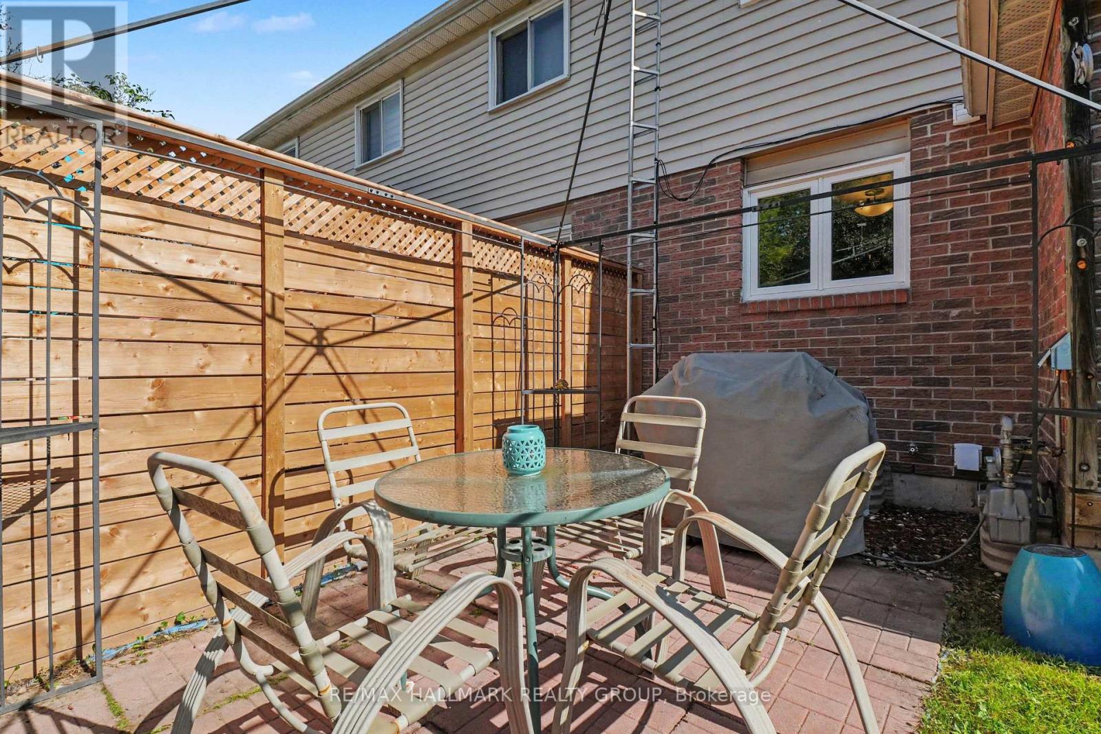 24 Garden Avenue Property Photo 27