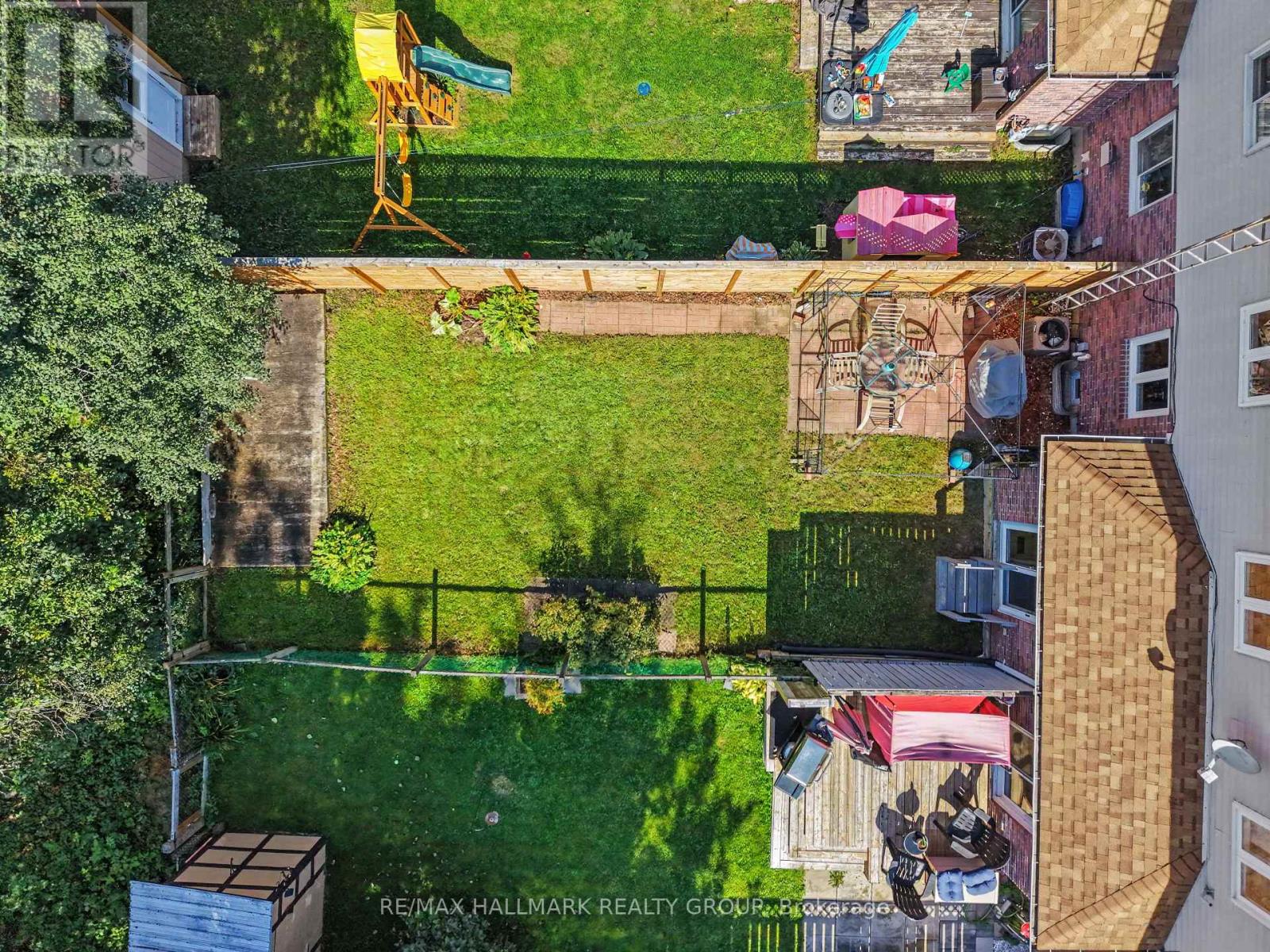 24 Garden Avenue Property Photo 28