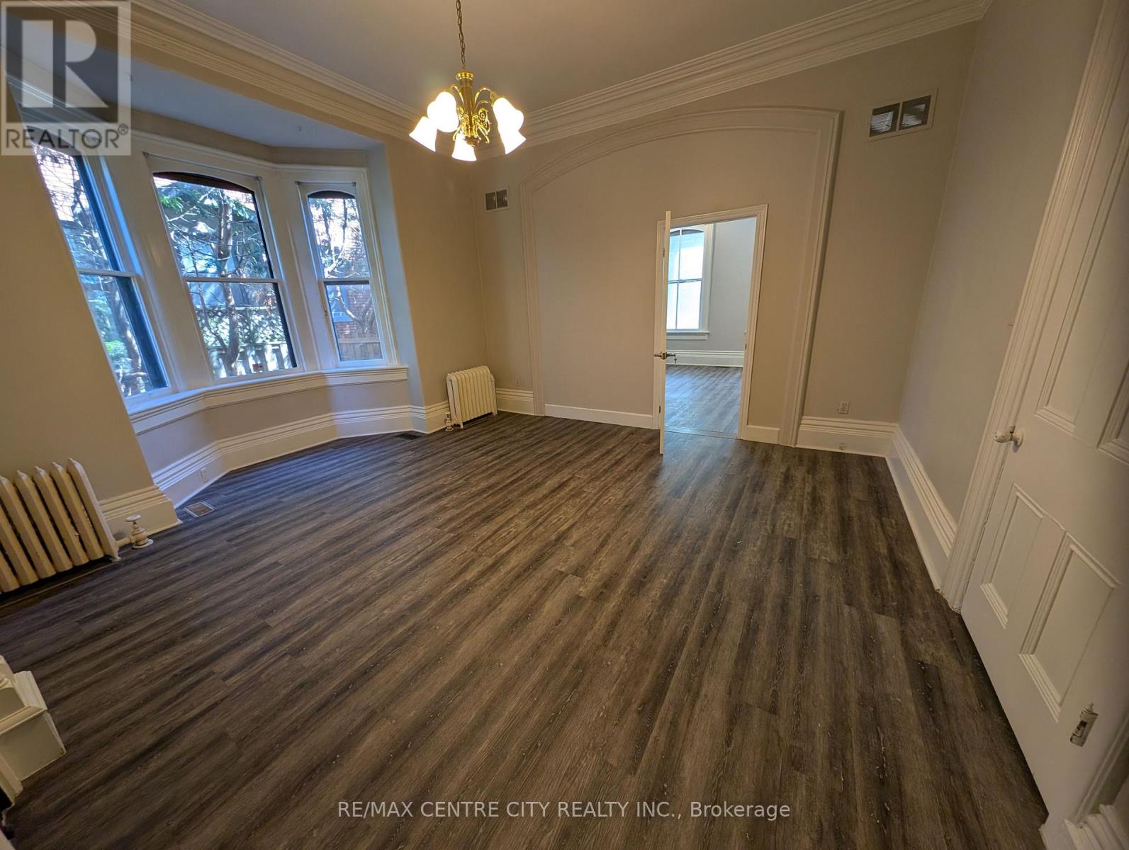 1 - 474 King Street Property Photo 3