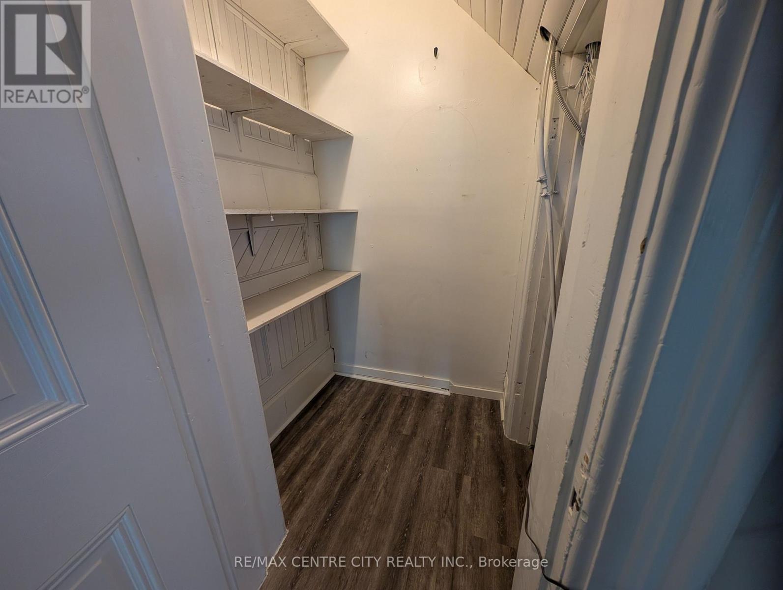 1 - 474 King Street Property Photo 6