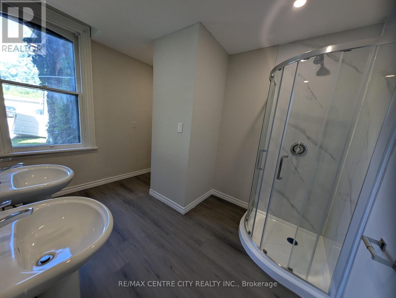 1 - 474 King Street Property Photo 9