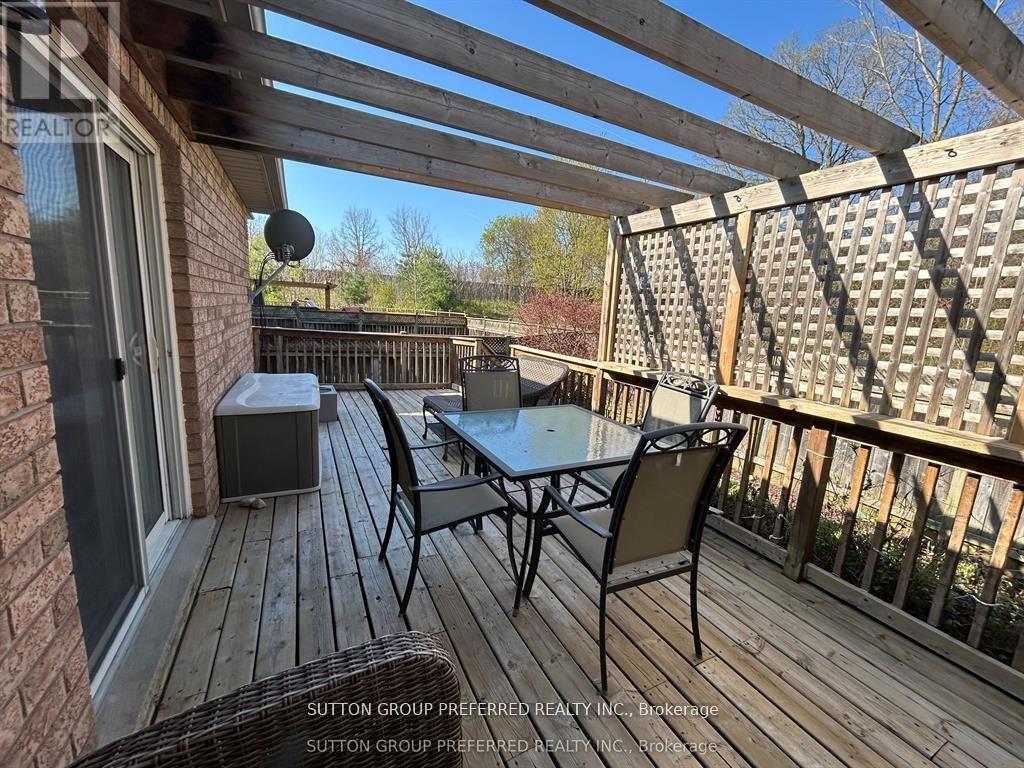284 Exmouth Circle Property Photo 3