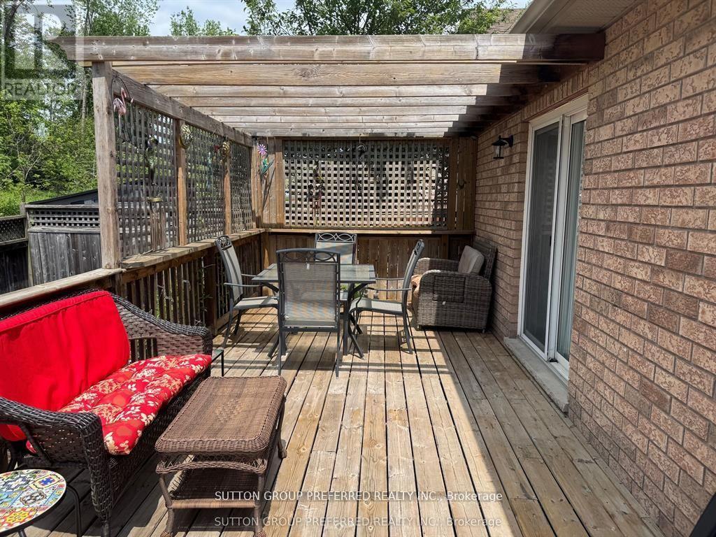 284 Exmouth Circle Property Photo 4