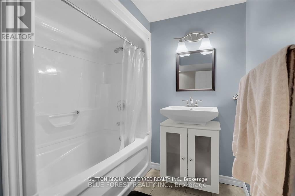 284 Exmouth Circle Property Photo 20