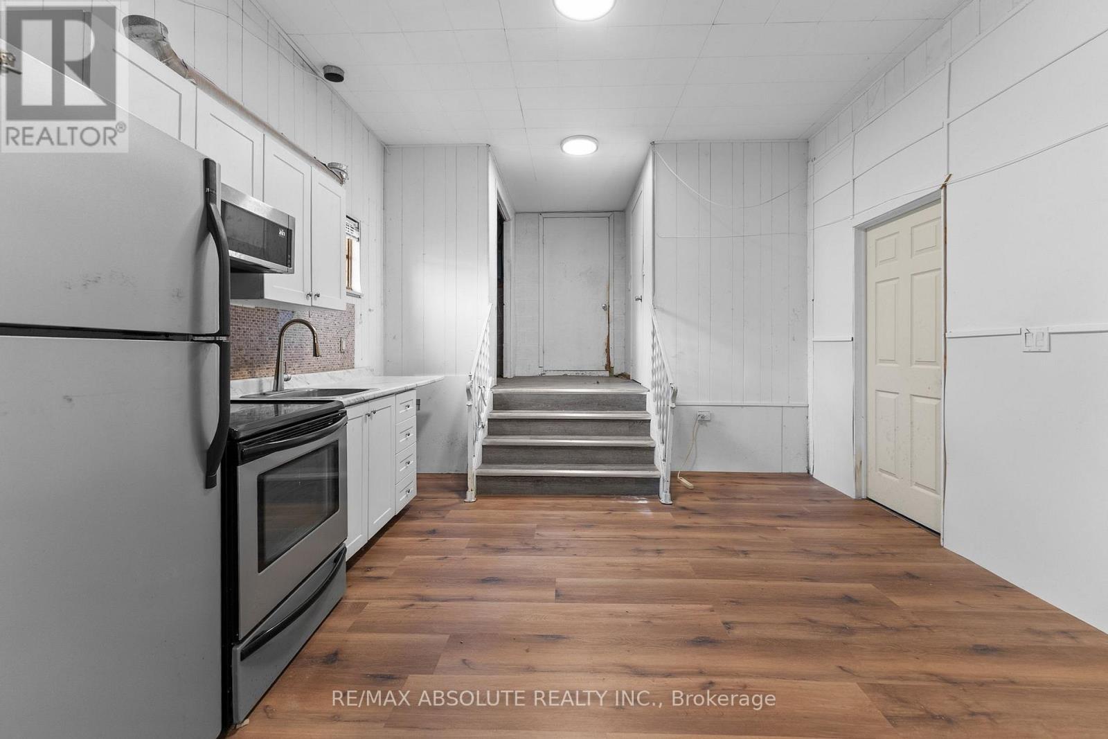1112 Francis Street Property Photo 12