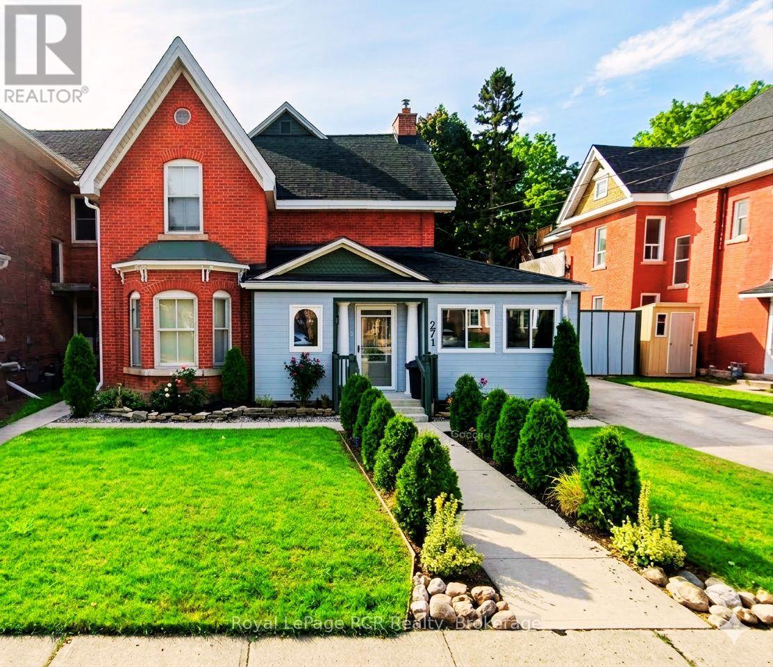 271 7TH STREET E Property Photo 1