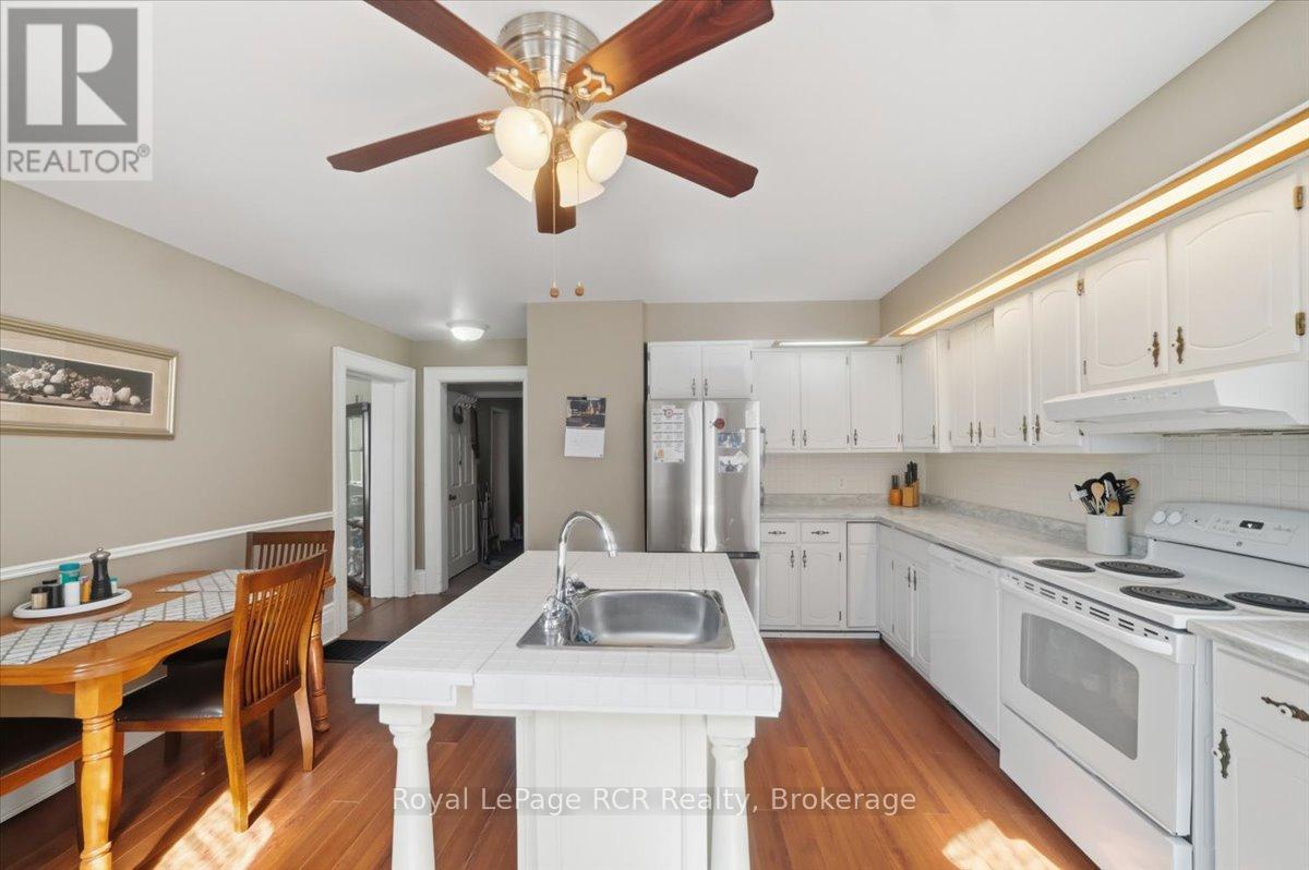 271 7th Street E Property Photo 9