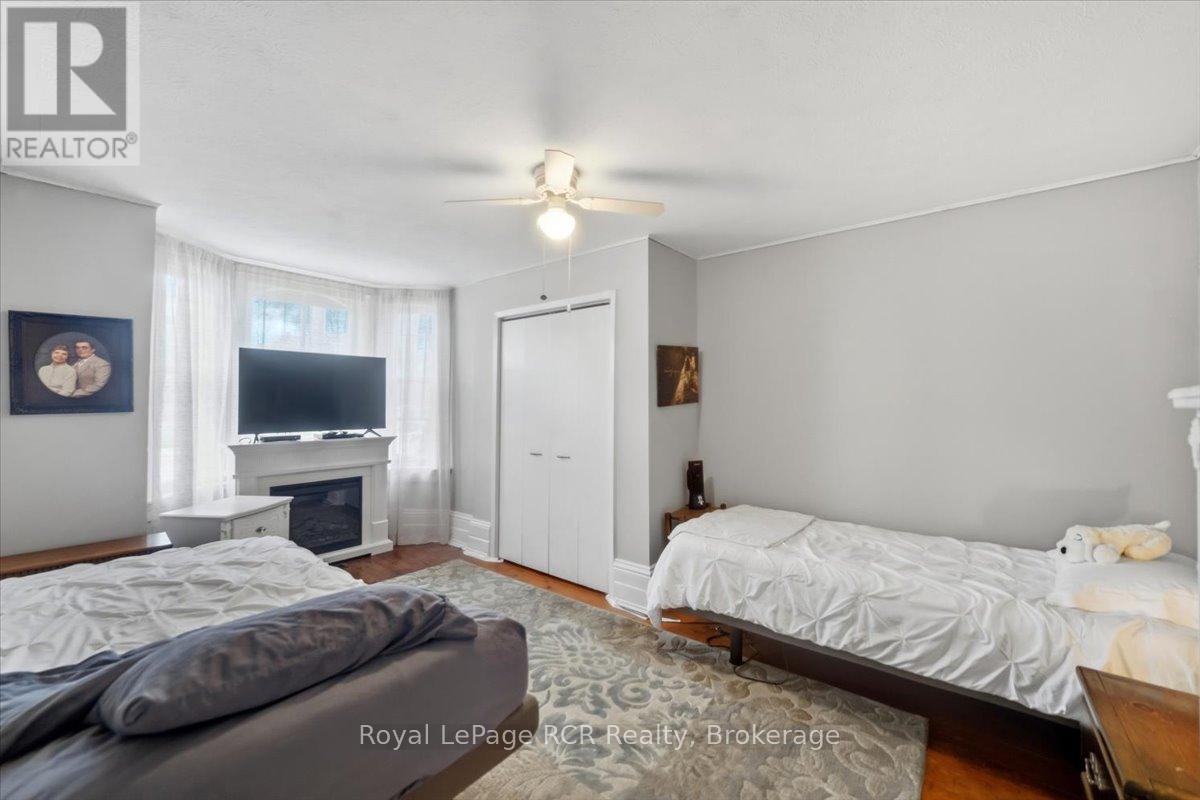 271 7th Street E Property Photo 11