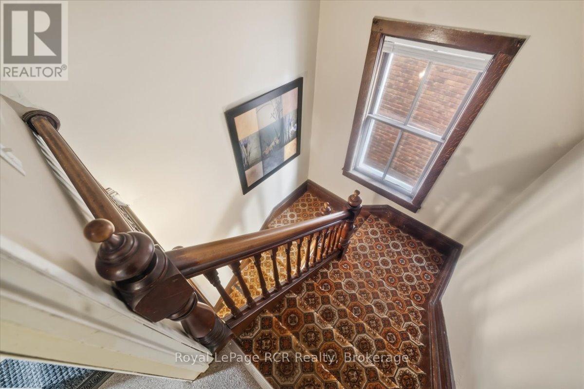 271 7th Street E Property Photo 16