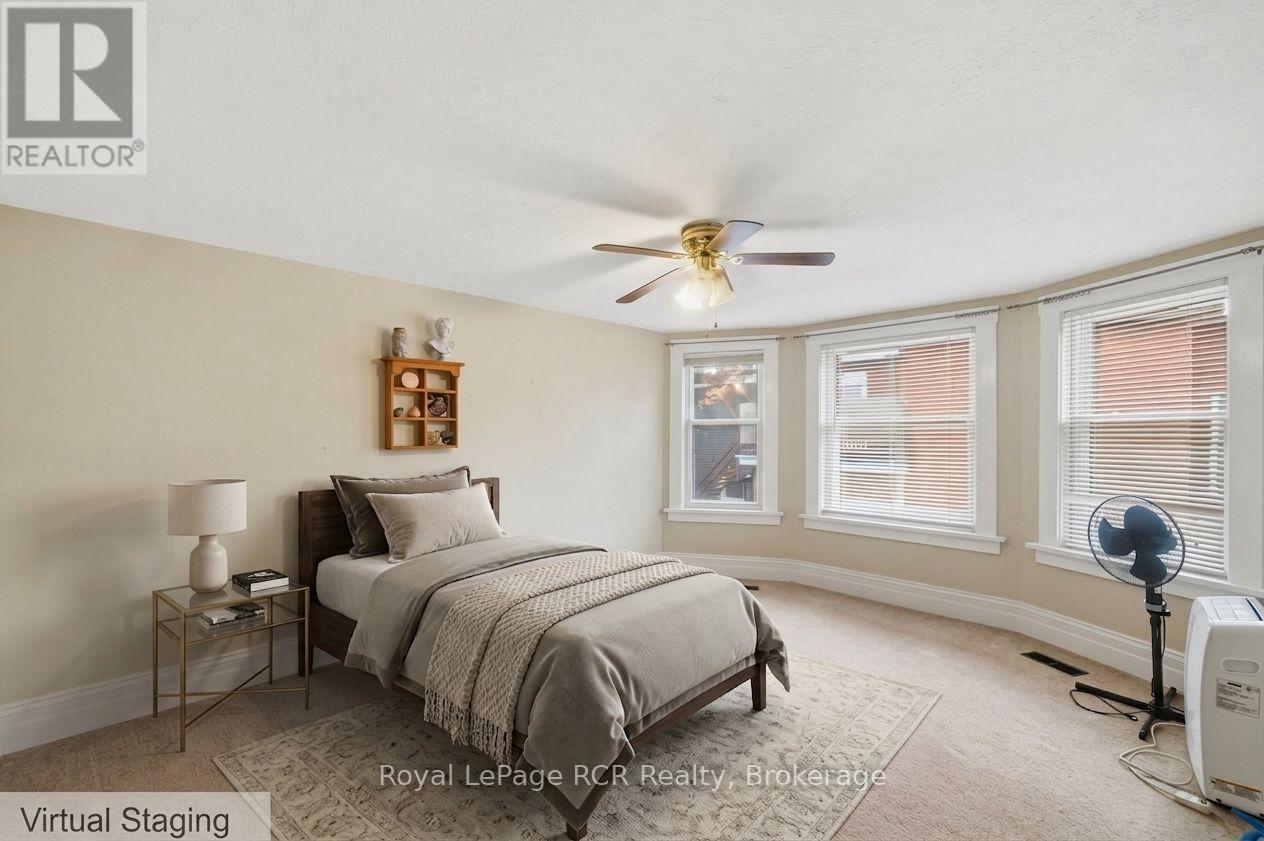 271 7th Street E Property Photo 18