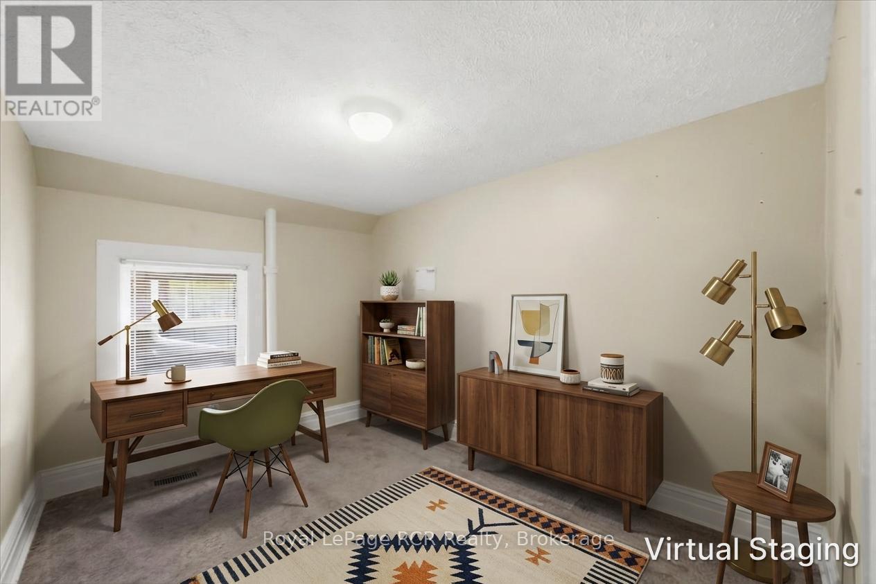 271 7th Street E Property Photo 20