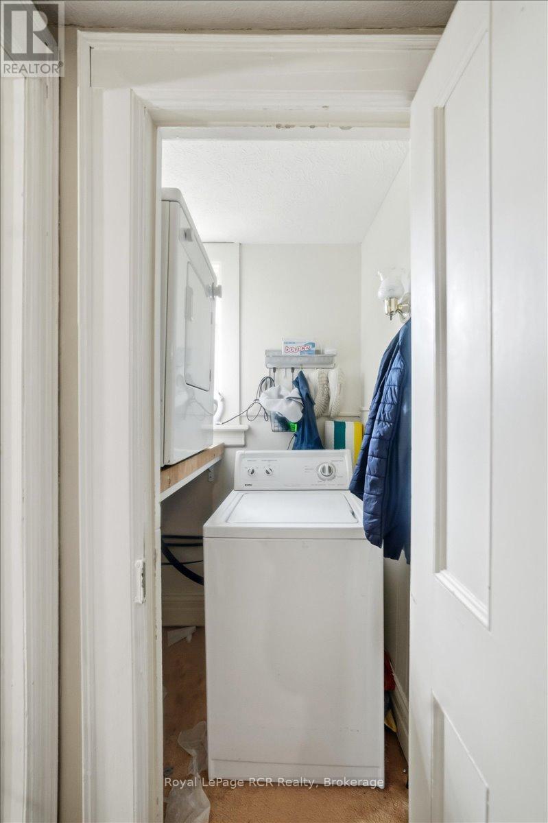 271 7th Street E Property Photo 24
