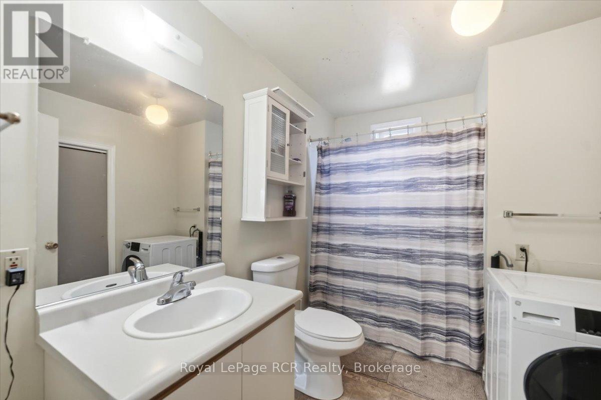 271 7th Street E Property Photo 30
