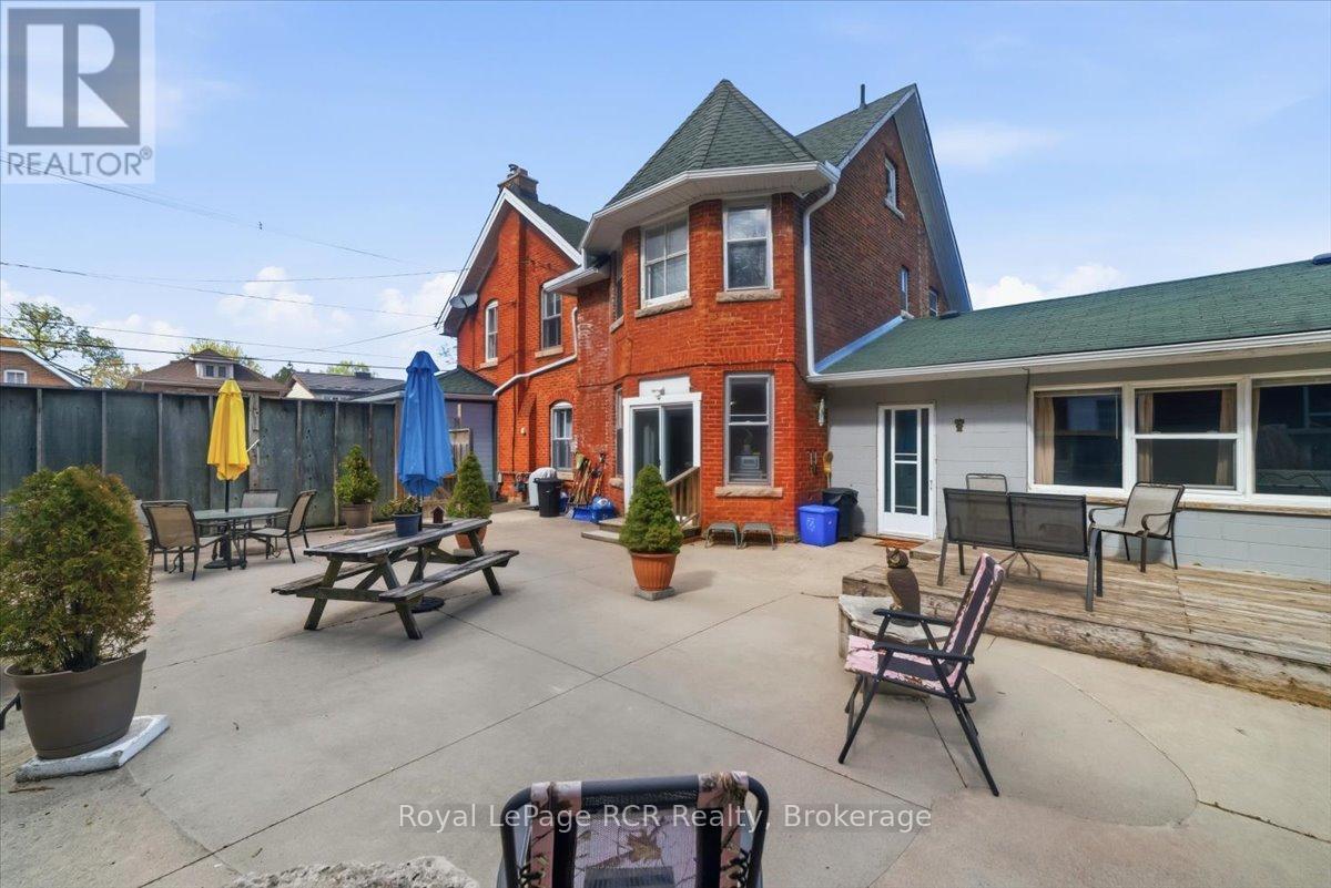 271 7th Street E Property Photo 31
