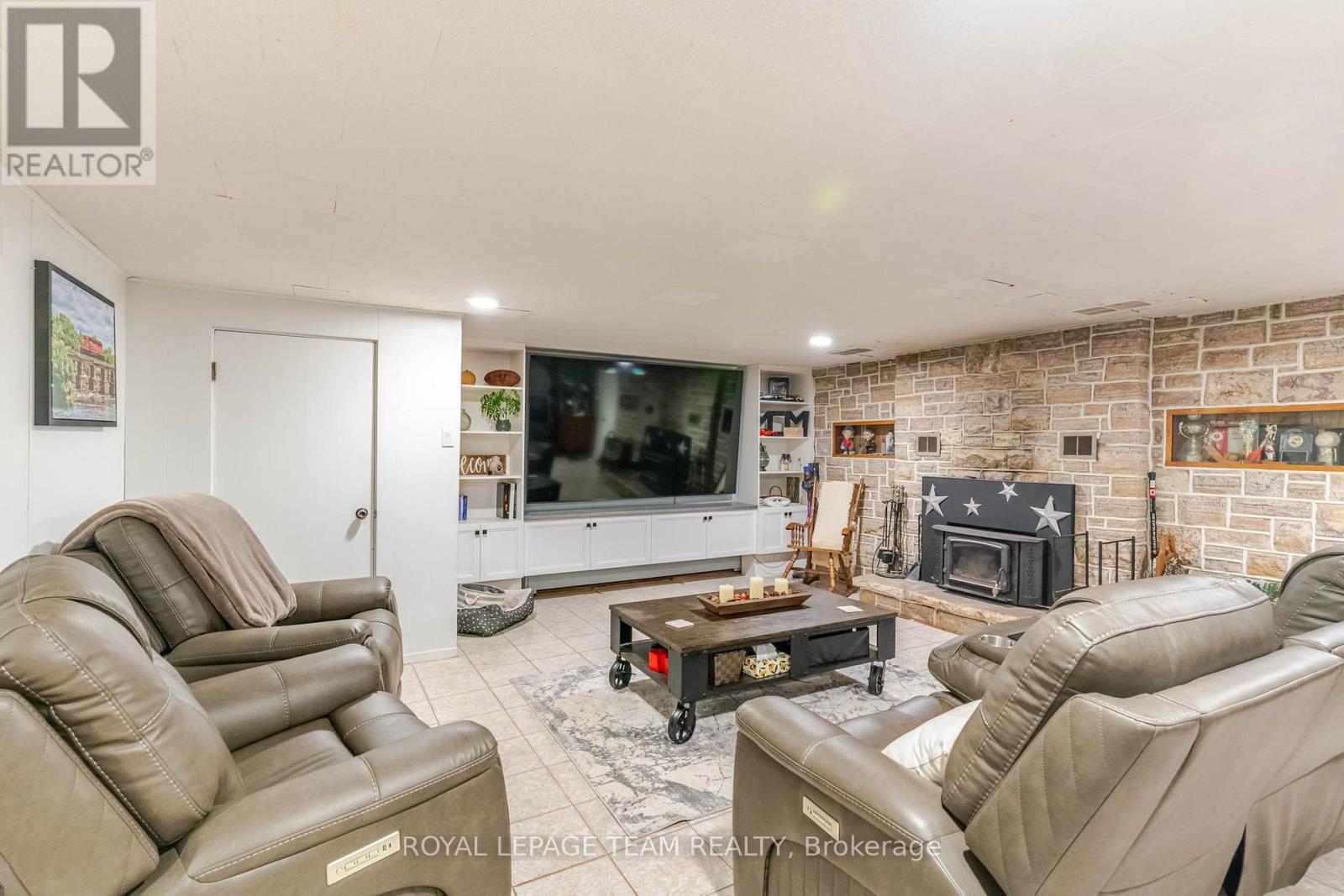 107 Peacock Crescent Property Photo 36