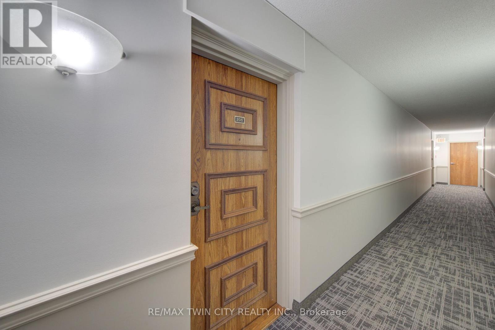 205 - 380 Champlain Boulevard Property Photo 7