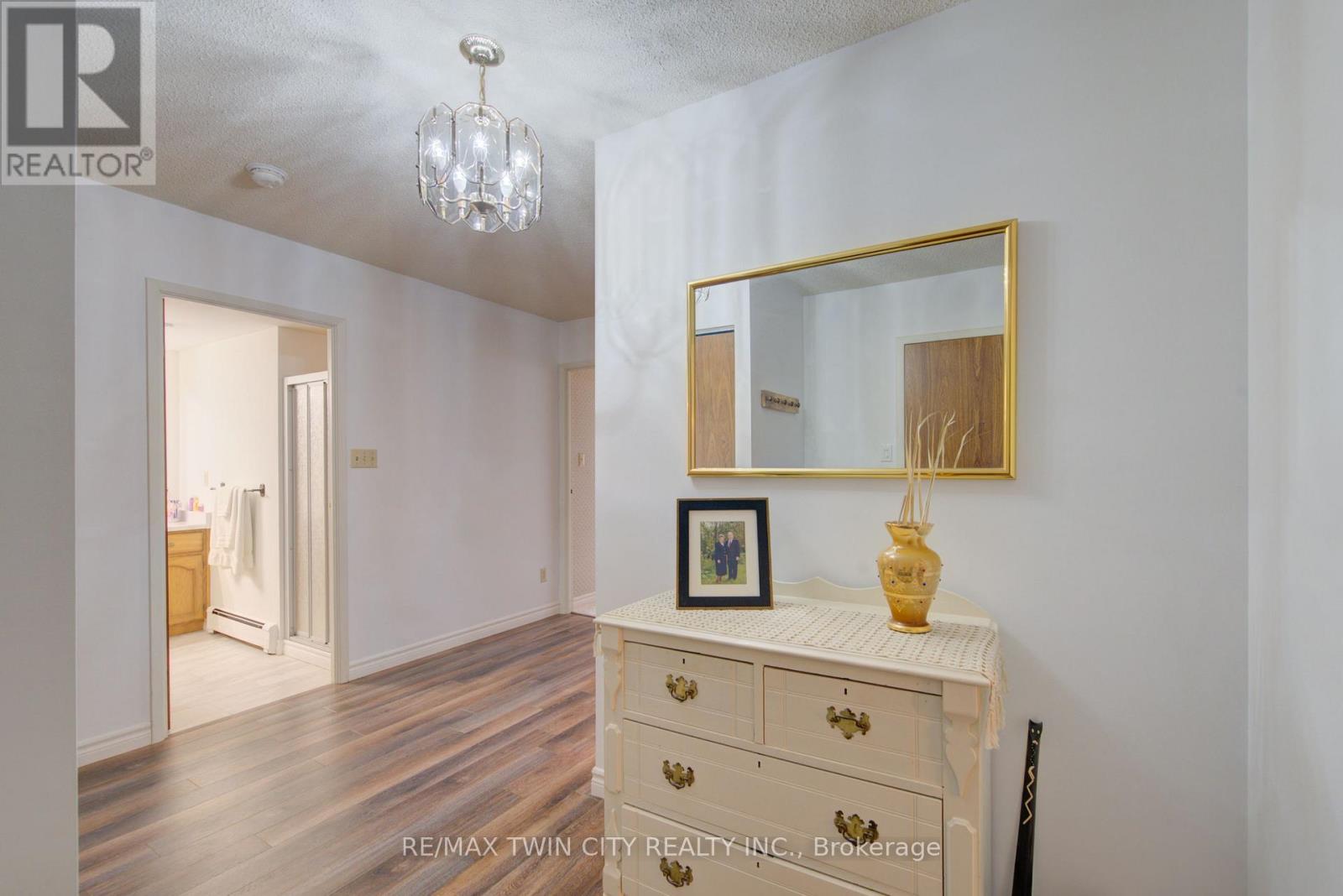 205 - 380 Champlain Boulevard Property Photo 9